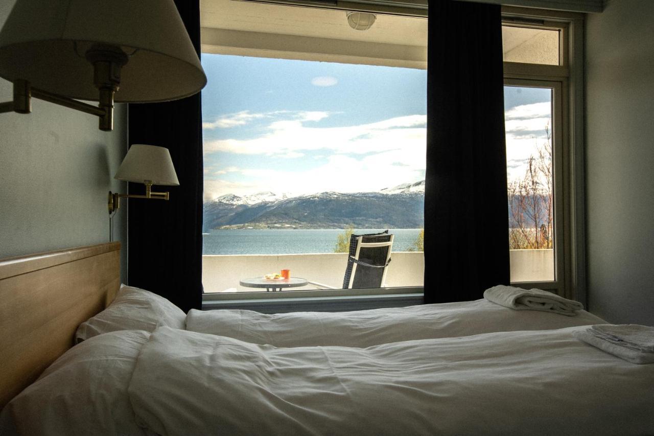 Balestrand Hotel Отель 3*