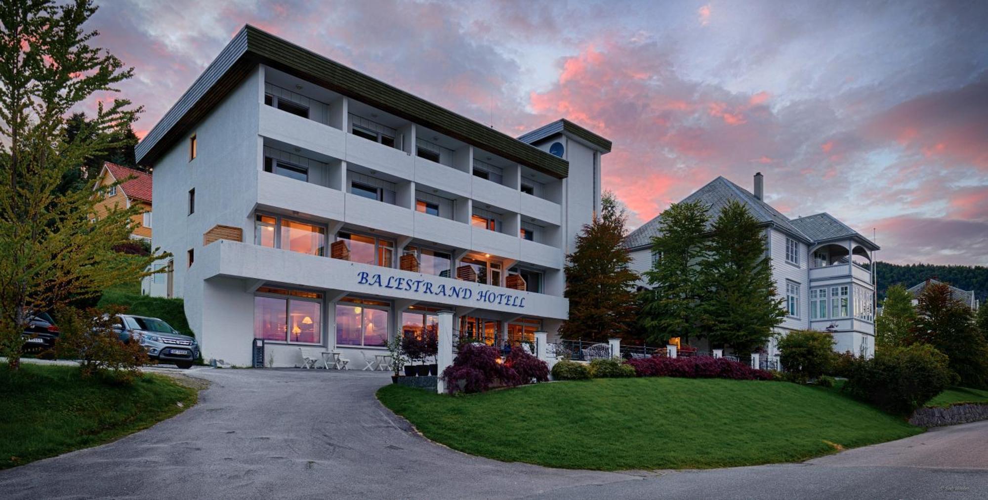 Отель Balestrand Hotel Балестранд